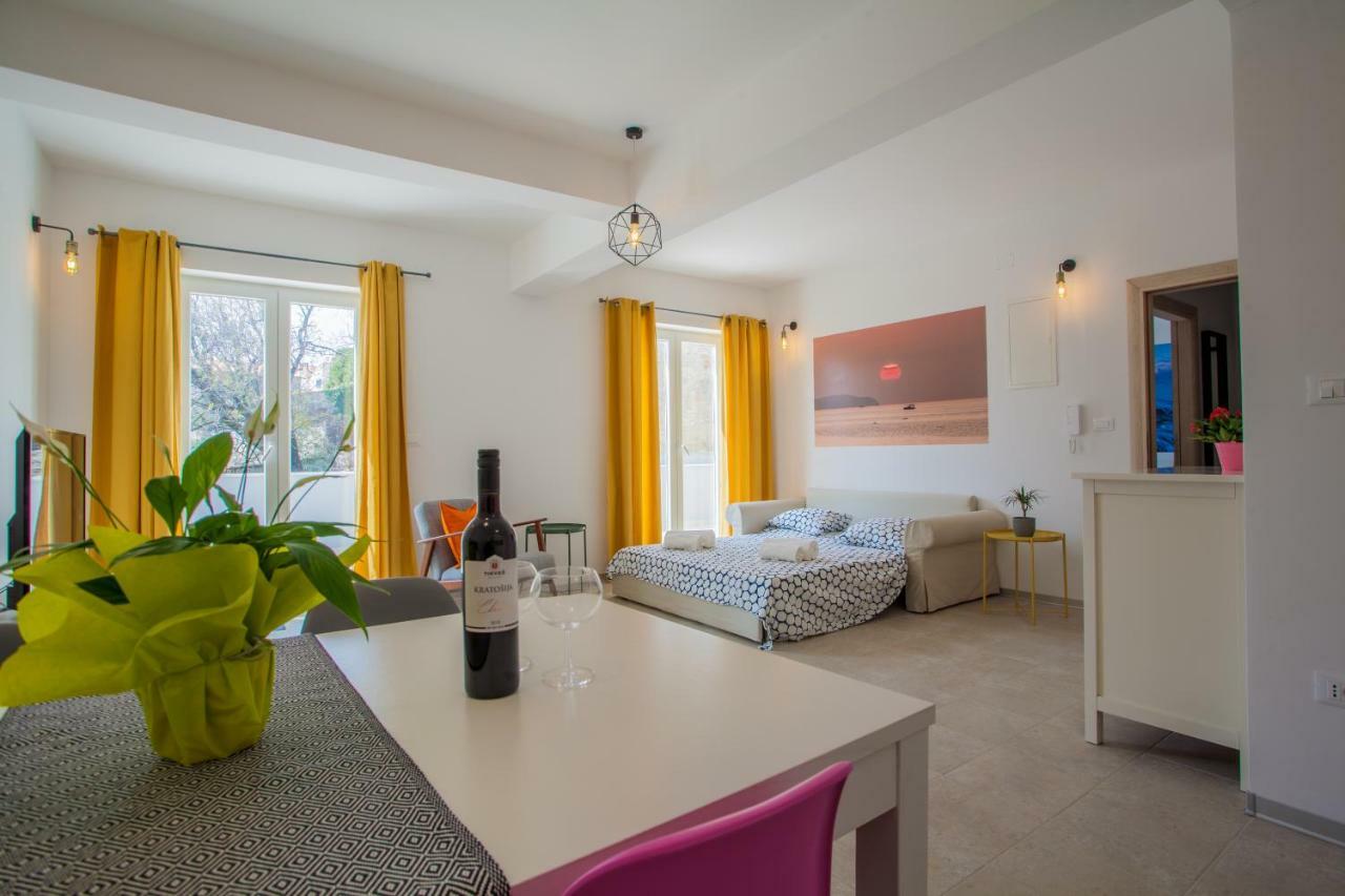 Apartment Garden Breeze Cres Esterno foto